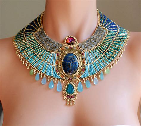 The role of Egyptian goddesses in the creation of pendant amulets